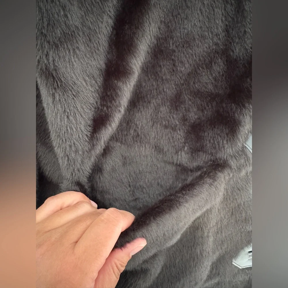 Universal Thread Women's Black Faux Fur Jacket, Size XXL - NWT - Picture 9 of 13